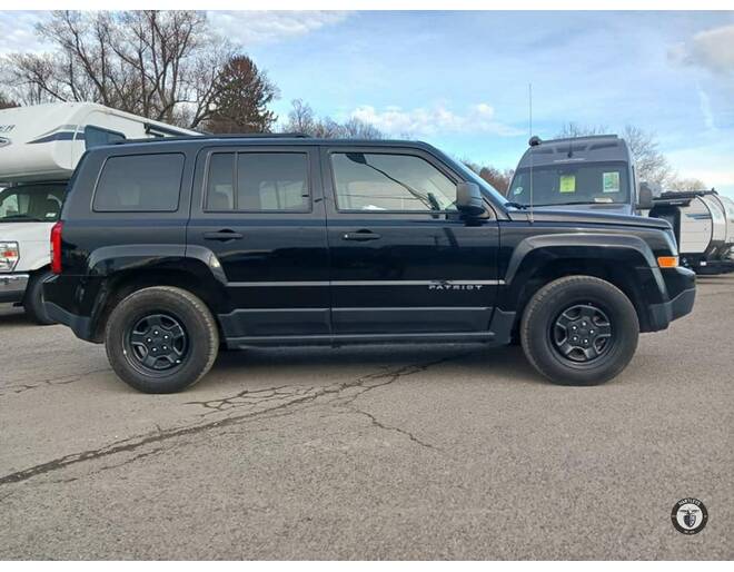 2016 Jeep PATRIOT BASE SUV at Hartleys Auto and RV Center STOCK# CFCU681842 Photo 7