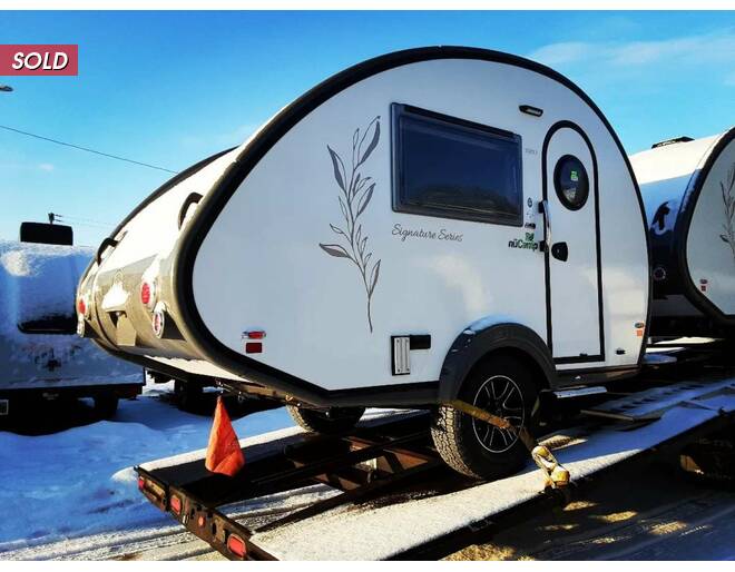 2023 nuCamp TAB 320S LEAF AND LINEN Travel Trailer at Hartleys Auto and RV Center STOCK# 004597RT13 Photo 21
