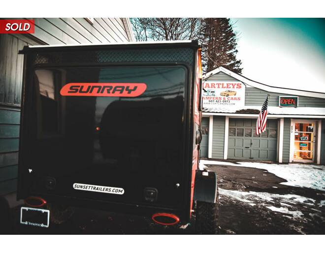2021 Sunset Park SunRay 109 Travel Trailer at Hartleys Auto and RV Center STOCK# 13RT003384 Photo 3