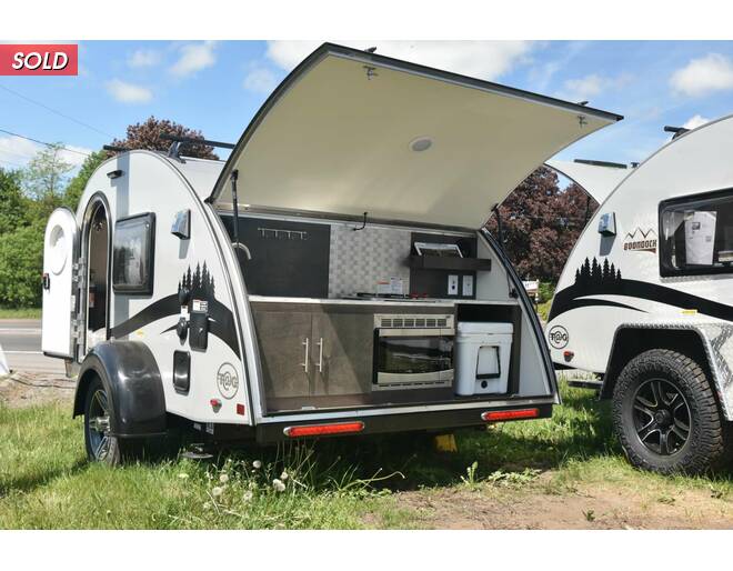 2021 nuCamp TAG TAG XL Travel Trailer at Hartleys Auto and RV Center STOCK# 13RT3608 Photo 11