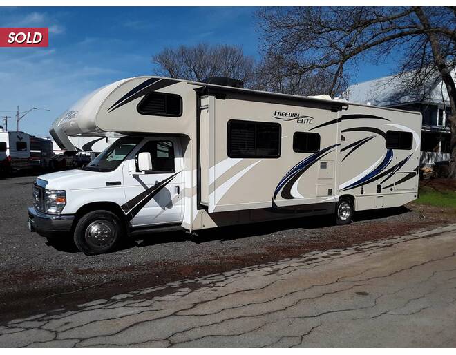 2018 Thor Freedom Elite 30FE Class C at Hartleys Auto and RV Center STOCK# CCC77107 Photo 2