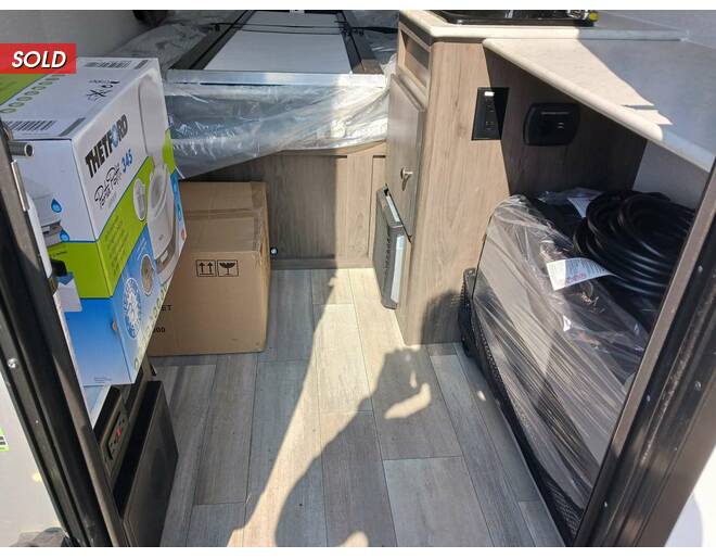 2022 Coachmen Clipper Express 9.0TD V PACKAGE Folding at Hartleys Auto and RV Center STOCK# TCF020325 Photo 3