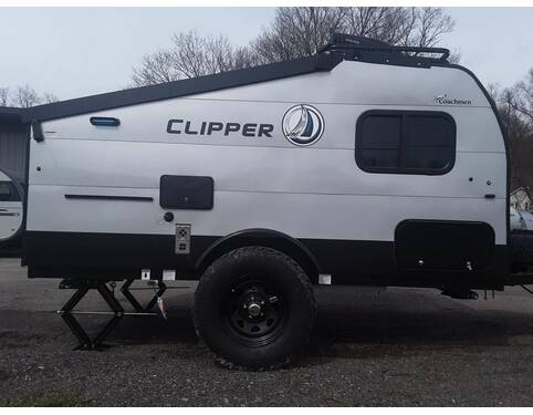 2022 Coachmen Clipper Express 9.0TD V PACKAGE Folding at Hartleys Auto and RV Center STOCK# TCF02032813 Exterior Photo