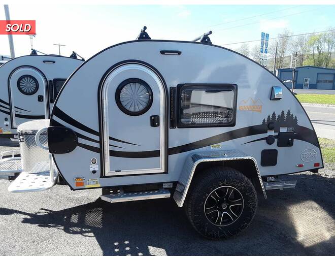 2022 nuCamp TAG TAG XL BOONDOCK Travel Trailer at Hartleys Auto and RV Center STOCK# 002257 Photo 18