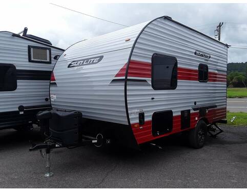 2022 Sunset Park Sun-Lite 16BH Travel Trailer at Hartleys Auto and RV Center STOCK# NP007775 Photo 2