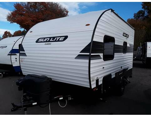 2023 Sunset Park Sun-Lite 16BH Travel Trailer at Hartleys Auto and RV Center STOCK# NP008472 Photo 6