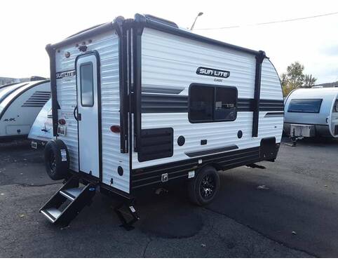 2023 Sunset Park Sun-Lite 16BH Travel Trailer at Hartleys Auto and RV Center STOCK# NP008472 Photo 8