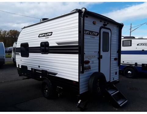 2023 Sunset Park Sun-Lite 16BH Travel Trailer at Hartleys Auto and RV Center STOCK# NP008472 Photo 9