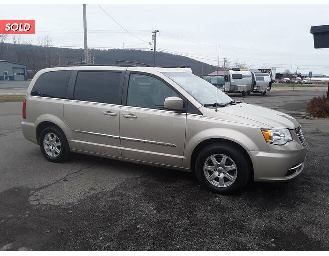 2013 Chrysler Town and Country TOURING Van at Hartleys Auto and RV Center STOCK# CC525223 Photo 10