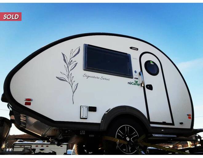 2023 nuCamp TAB 320S LEAF AND LINEN Travel Trailer at Hartleys Auto and RV Center STOCK# 004598 Photo 6