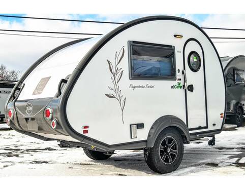 2023 nuCamp TAB 320S LEAF AND LINEN Travel Trailer at Hartleys Auto and RV Center STOCK# 004600RT13 Photo 3