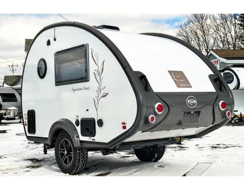 2023 nuCamp TAB 320S LEAF AND LINEN Travel Trailer at Hartleys Auto and RV Center STOCK# 004600RT13 Photo 6