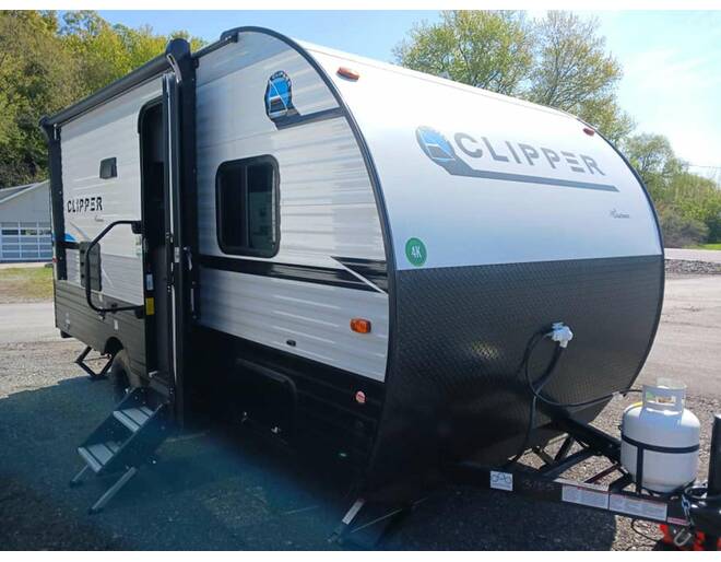 2023 Coachmen Clipper 4K Series 17MBS Travel Trailer at Hartleys Auto and RV Center STOCK# WF133185 Photo 31