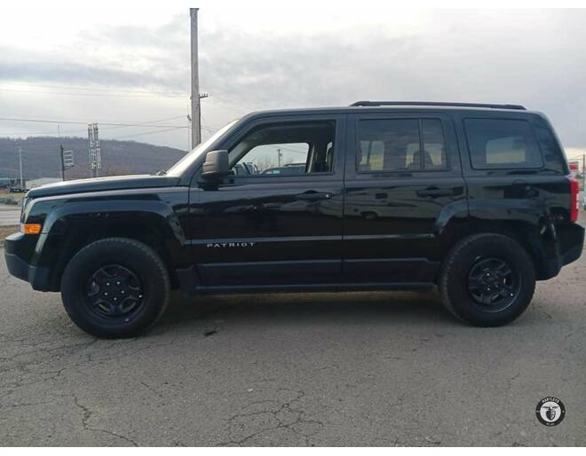 2016 Jeep PATRIOT BASE SUV at Hartleys Auto and RV Center STOCK# CFCU681842 Photo 14