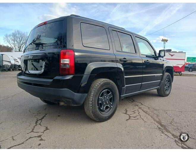 2016 Jeep PATRIOT BASE SUV at Hartleys Auto and RV Center STOCK# CFCU681842 Photo 4