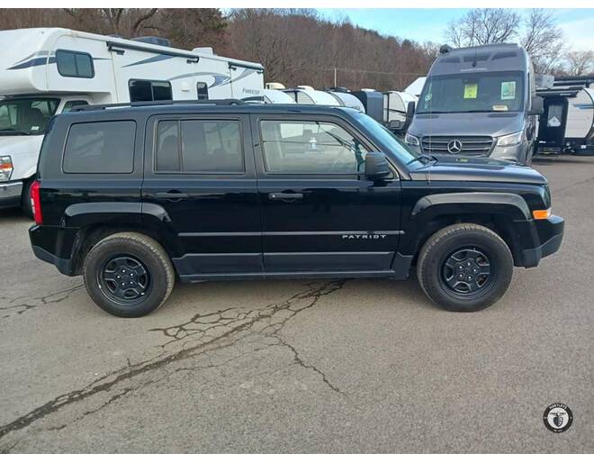 2016 Jeep PATRIOT BASE SUV at Hartleys Auto and RV Center STOCK# CFCU681842 Photo 3