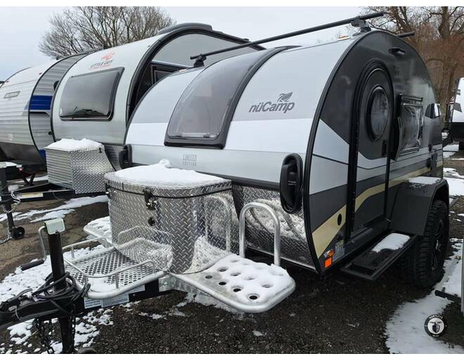 2024 nuCamp TAG TAG XL LIMITED EDITION Travel Trailer at Hartleys Auto and RV Center STOCK# 006490RT11 Photo 17