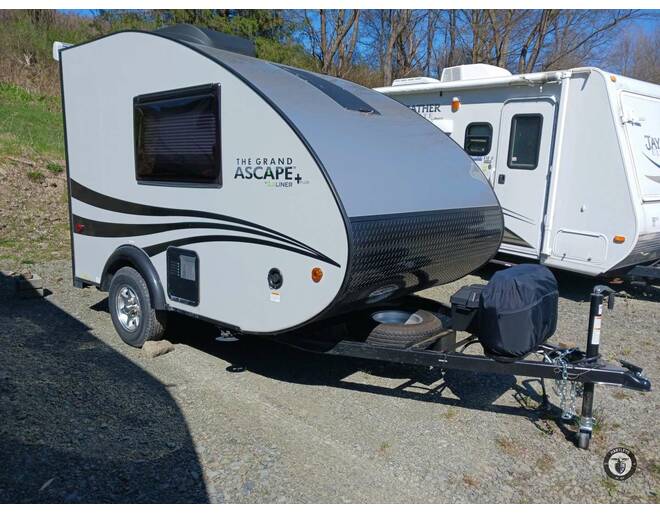2023 Aliner Grand Ascape PLUS Travel Trailer at Hartleys Auto and RV Center STOCK# CC007992 Photo 3