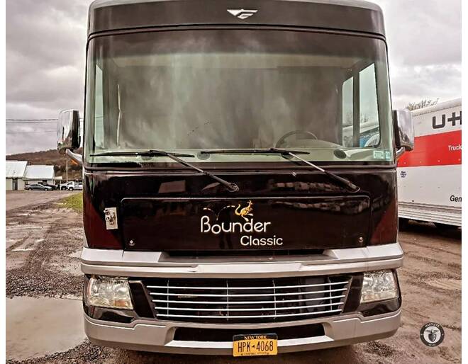 2013 Fleetwood Bounder Classic Ford 36R Class A at Hartleys Auto and RV Center STOCK# CC0A0320 Photo 10