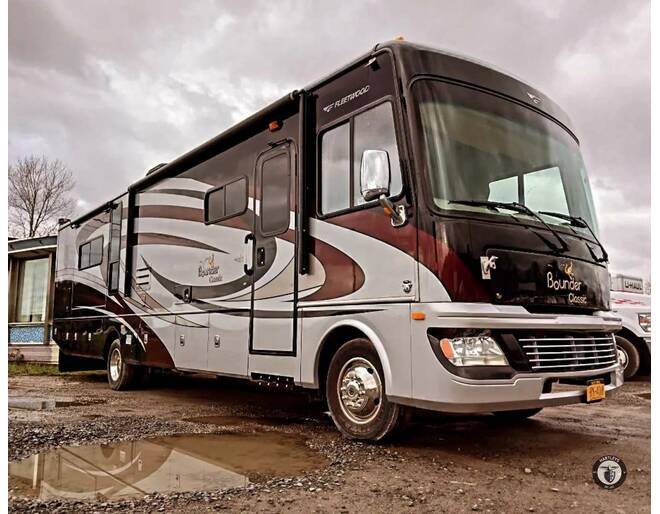 2013 Fleetwood Bounder Classic Ford 36R Class A at Hartleys Auto and RV Center STOCK# CC0A0320 Photo 16